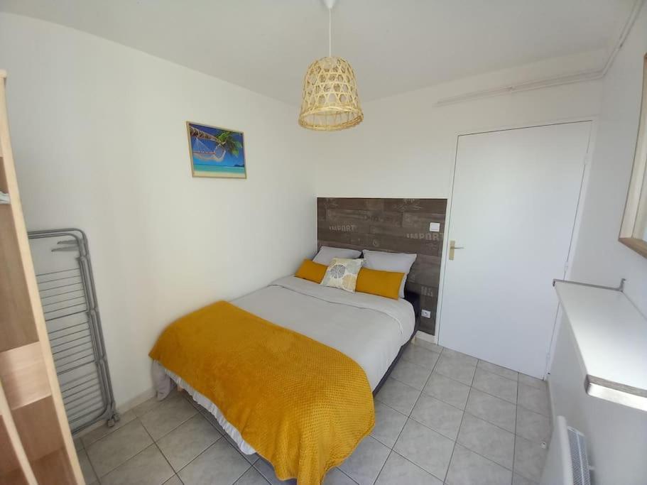 Appart 2/4 Pers Proche Centre Avec Balcon, Parking Narbona Exterior foto