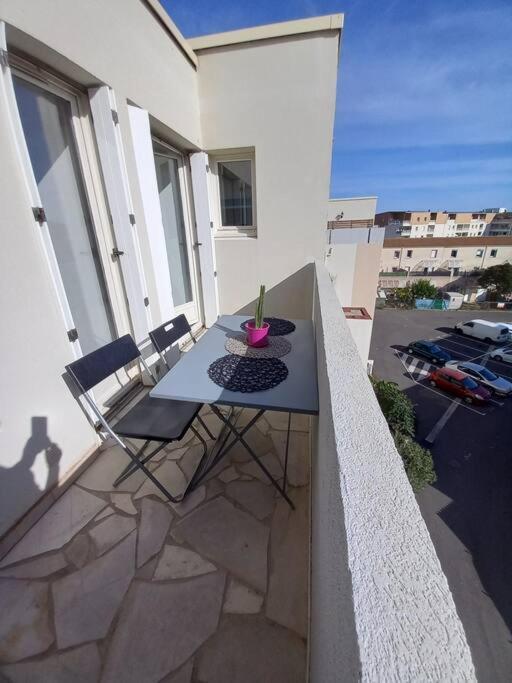 Appart 2/4 Pers Proche Centre Avec Balcon, Parking Narbona Exterior foto